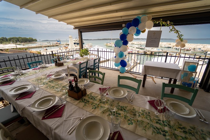 Rooftop Restaurant Fazana, roof terrace above the harbour in Fažana